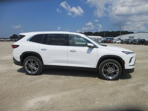 New 2026 Buick Enclave Preferred image 3