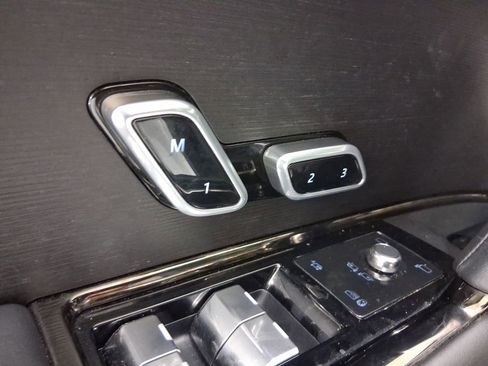 Used 2023 Land Rover Range Rover Sport SE Dynamic image 12