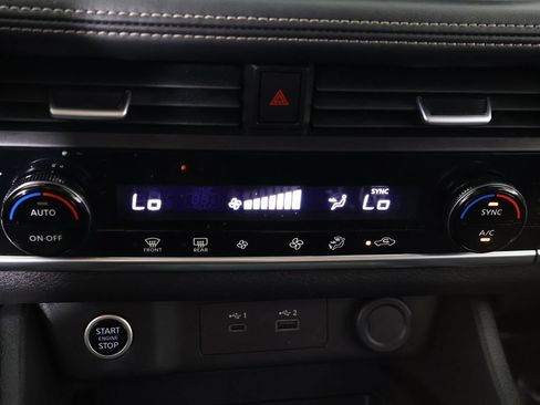 Used 2023 Nissan Rogue SV FWD image 45
