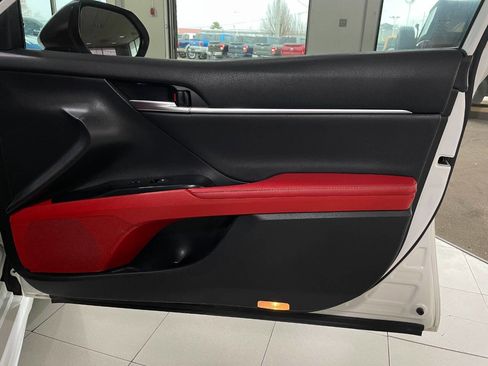 Used 2020 Toyota Camry XSE image 27