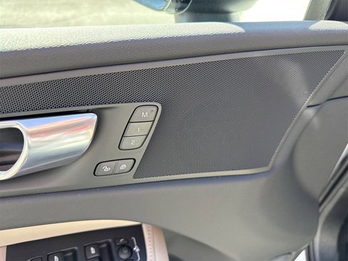 New 2026 Volvo XC60 B5 Core w/ Climate Package image 12