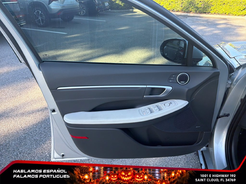 Used 2025 Hyundai Sonata Limited FWD image 12