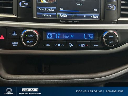 Used 2016 Toyota Highlander Plus AWD/4WD image 24