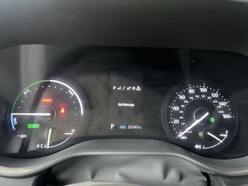 Certified 2024 Toyota Sienna XLE image 27