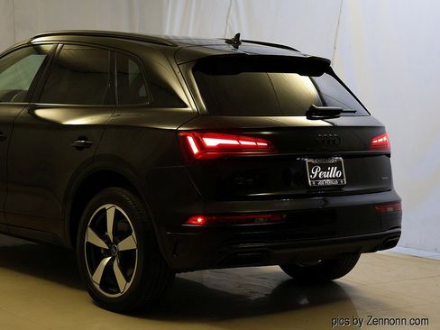 Used 2023 Audi Q5 2.0T Premium Plus w/ Premium Plus Package AWD/4WD image 8