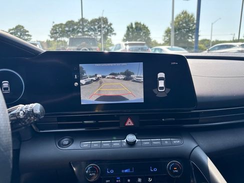 Used 2022 Hyundai Elantra N FWD image 17