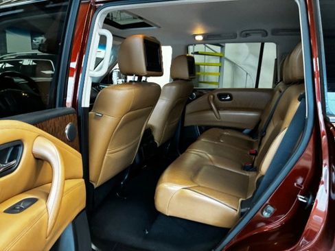 Used 2017 Nissan Armada Platinum w/ Interior Lighting Package RWD image 28