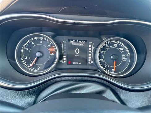 Used 2019 Jeep Cherokee Latitude w/ Popular Appearance Group image 14