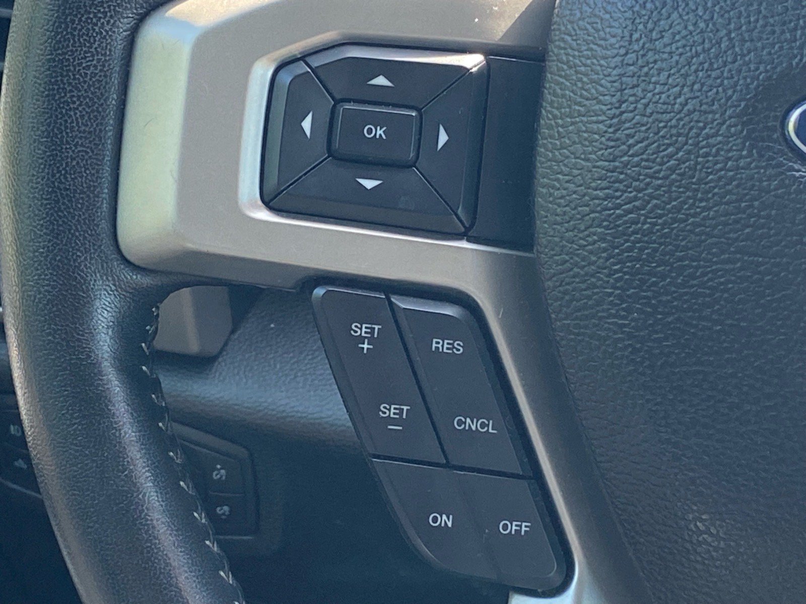 Used 2021 Ford F250 Lariat w/ FX4 Off-Road Package AWD/4WD image 8