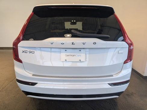 Used 2023 Volvo XC90 T8 Ultimate w/ Lounge Package image 4