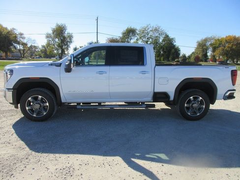 New 2026 GMC Sierra 2500 SLT w/ SLT Premium Package image 10