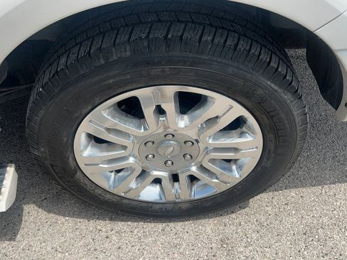Used 2013 Ford Expedition Limited RWD image 28