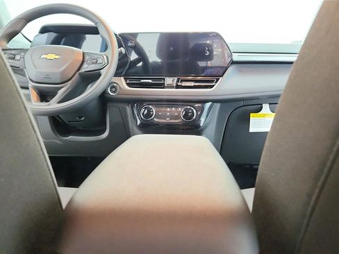 Used 2025 Chevrolet TrailBlazer LT image 26