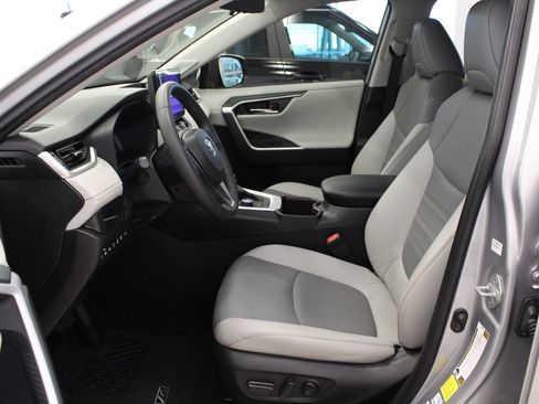 Used 2023 Toyota RAV4 Limited AWD/4WD image 10