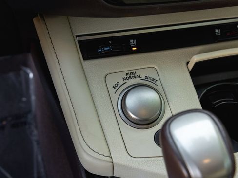 Used 2018 Lexus ES 350 w/ Premier Package FWD image 20
