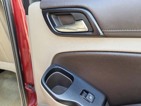 Used 2018 Chevrolet Suburban LT w/ Texas Edition Package image 20