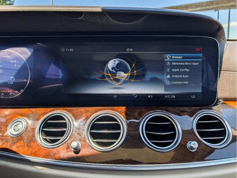 Used 2018 Mercedes-Benz E 300 4MATIC w/ Premium 2 Package image 31