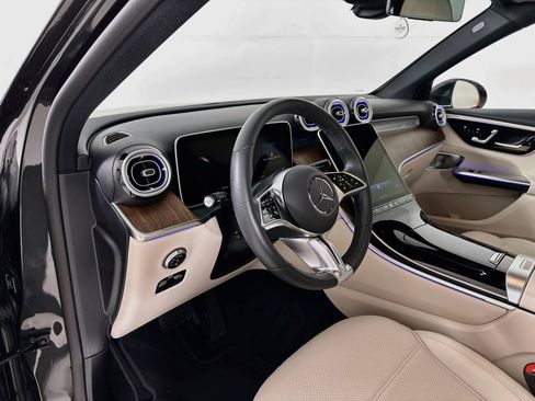 Used 2026 Mercedes-Benz GLC 300 image 10