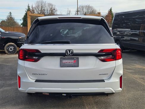 Used 2025 Honda Odyssey Sport-L image 6