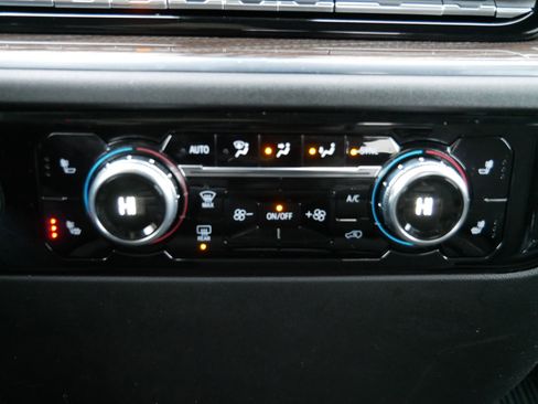 Used 2024 GMC Sierra 1500 Elevation image 21