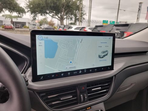 Certified 2024 Ford Escape SE w/ PHEV Premium Package image 16