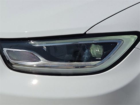 New 2026 Chrysler Pacifica Select image 4
