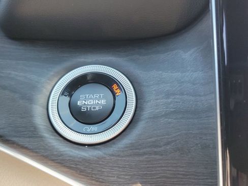 New 2025 Jeep Grand Cherokee L Limited w/ Black Appearance Package image 27