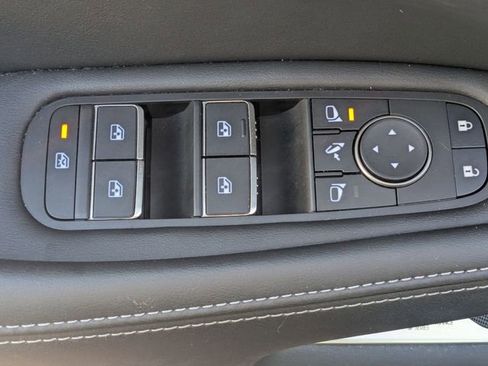 Used 2025 INFINITI QX60 Sensory w/ Vision Package image 12