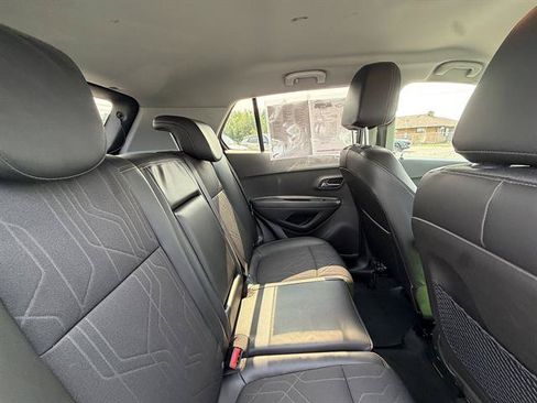 Used 2019 Chevrolet Trax LT w/ LT Convenience Package AWD/4WD image 20