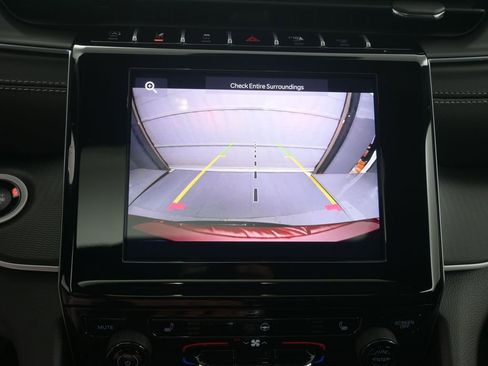 New 2025 Jeep Grand Cherokee L Altitude image 7