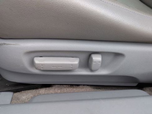 Used 2008 Acura TSX w/ Navigation FWD image 17