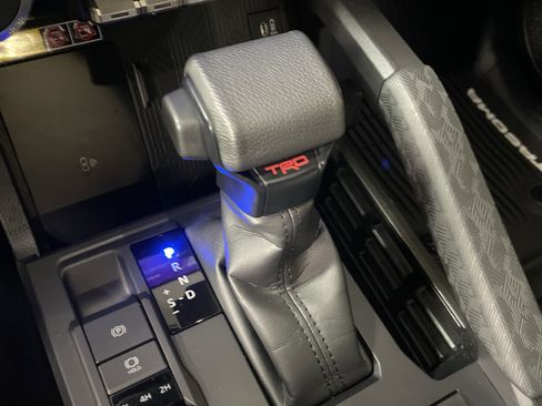 Used 2024 Toyota Tacoma TRD Sport w/ TRD Sport Upgrade Package image 26