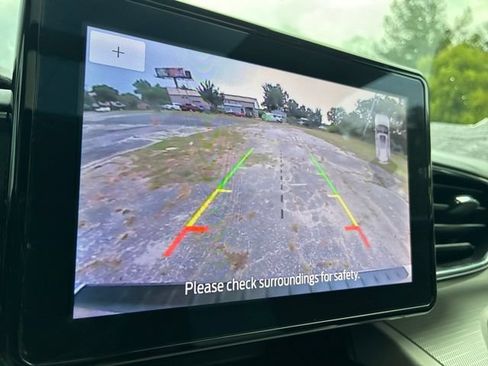 Used 2023 Ford Explorer XLT w/ Equipment Group 202A AWD/4WD image 36