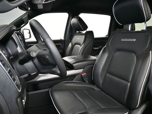 Used 2025 RAM 1500 Laramie image 10