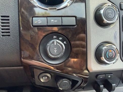 Used 2016 Ford F250 Platinum AWD/4WD image 30