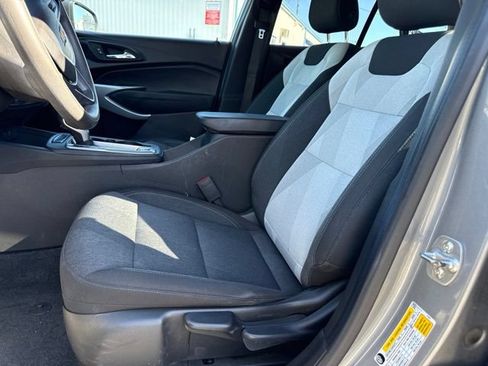 Used 2024 Chevrolet Trax LS w/ Driver Confidence Package FWD image 9