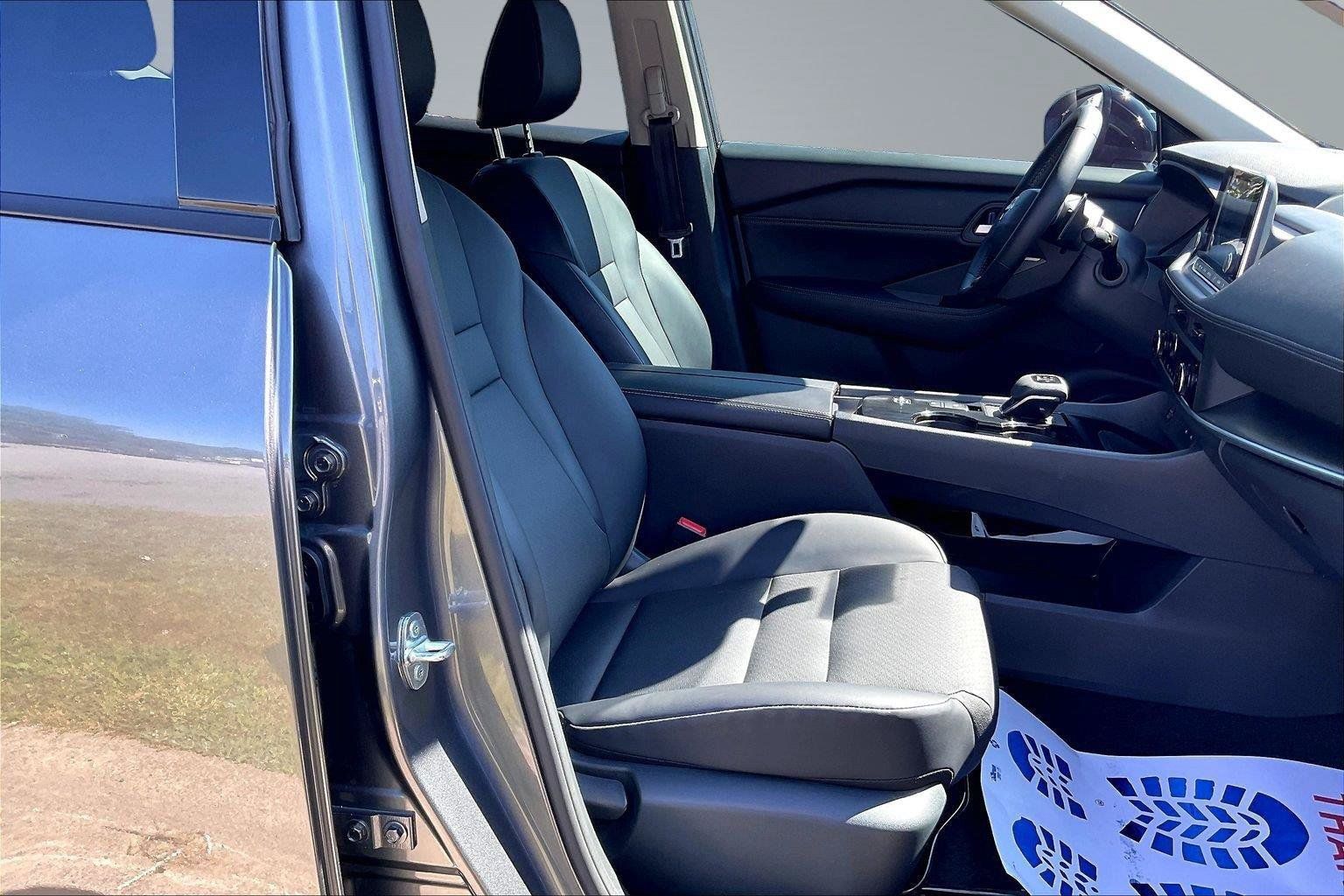 Certified 2026 Nissan Rogue Dark Armor FWD image 7