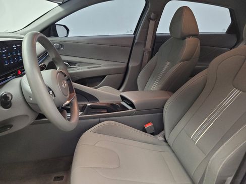 Used 2024 Hyundai Elantra SEL FWD image 17