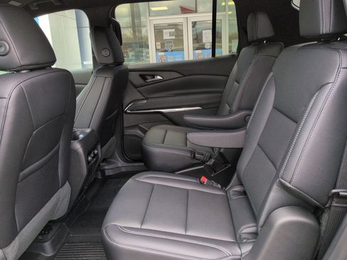 New 2026 Chevrolet Traverse LT w/ LPO, Floor Liner Package image 89