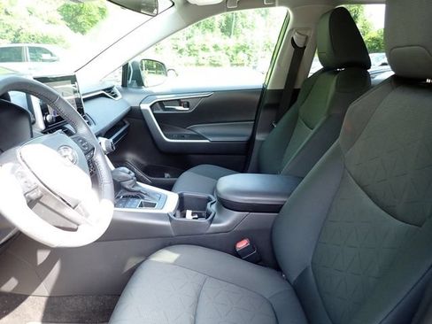 Used 2024 Toyota RAV4 XLE w/ Convenience Package AWD/4WD image 10