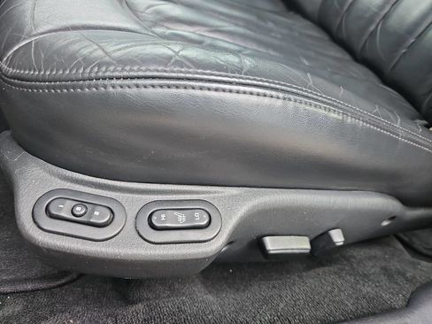 Used 2002 Chrysler 300M image 14