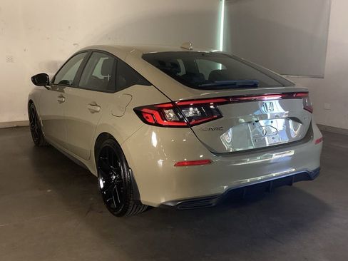 Used 2025 Honda Civic Sport image 9