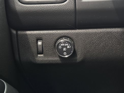 Used 2016 Chevrolet Colorado LT w/ Luxury Package, Chrome RWD image 26
