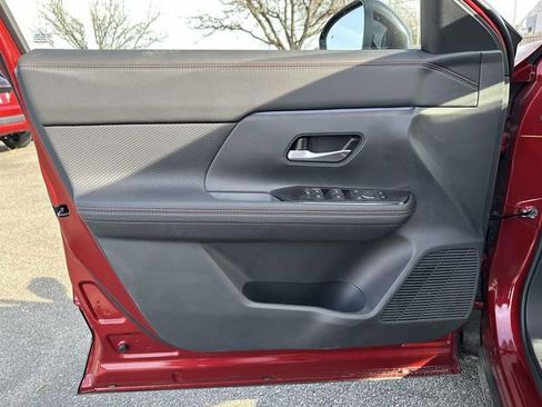 New 2026 Nissan Kicks SR w/ Cold Weather Package FWD image 14