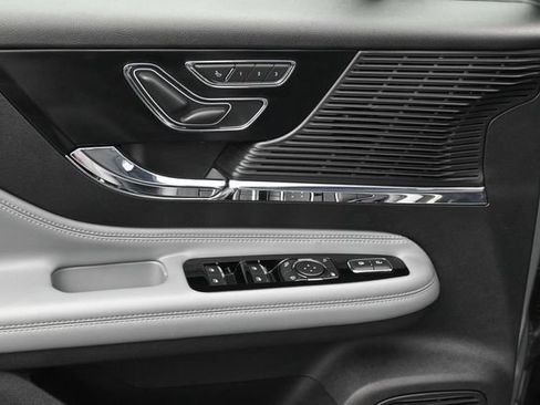 Used 2022 Lincoln Corsair Reserve w/ Elements Package FWD image 17