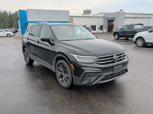 Used 2022 Volkswagen Tiguan SE w/ Panoramic Sunroof Package AWD/4WD image 1
