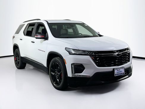 Used 2023 Chevrolet Traverse Premier w/ Redline Edition AWD/4WD image 3