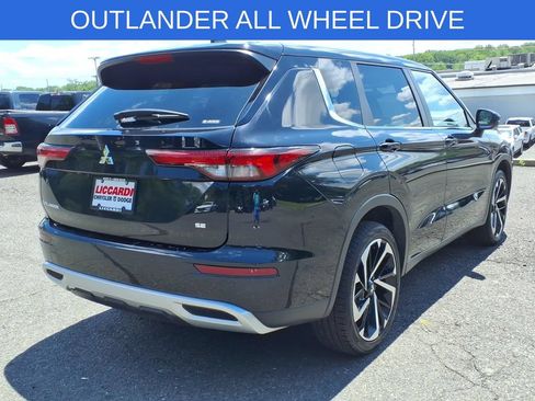 Used 2024 Mitsubishi Outlander AWD image 6