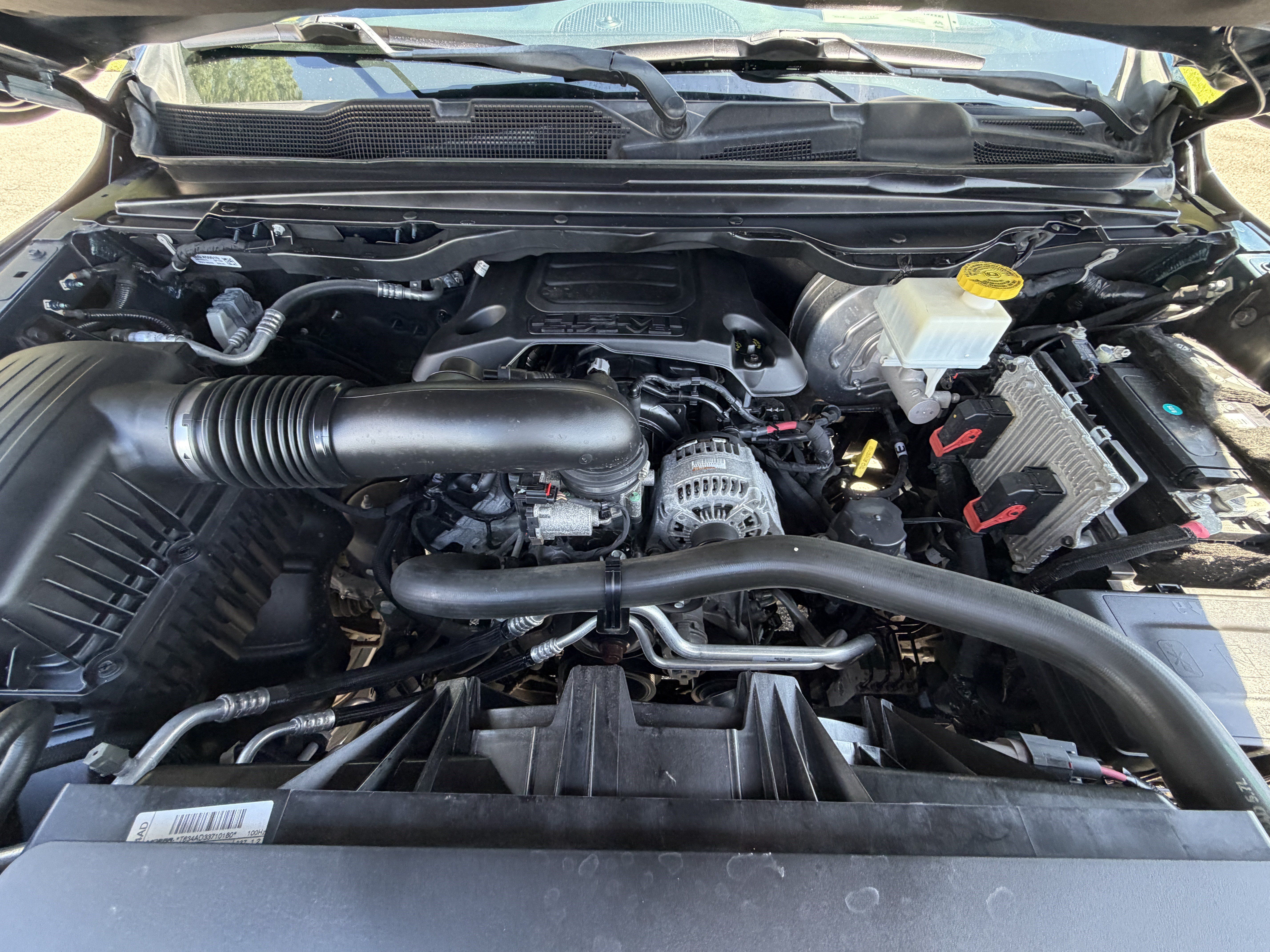 Used 2022 RAM 1500 Laramie AWD/4WD image 11