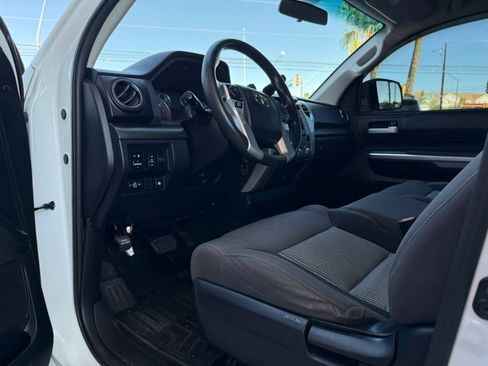 Used 2017 Toyota Tundra SR5 AWD/4WD image 39